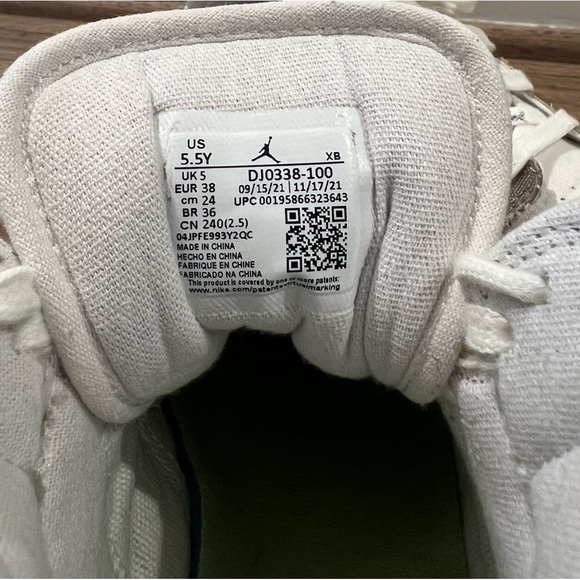 2022 Air Jordan 1 Mid SE GS’ Pastel Grind - Picture 4 of 6